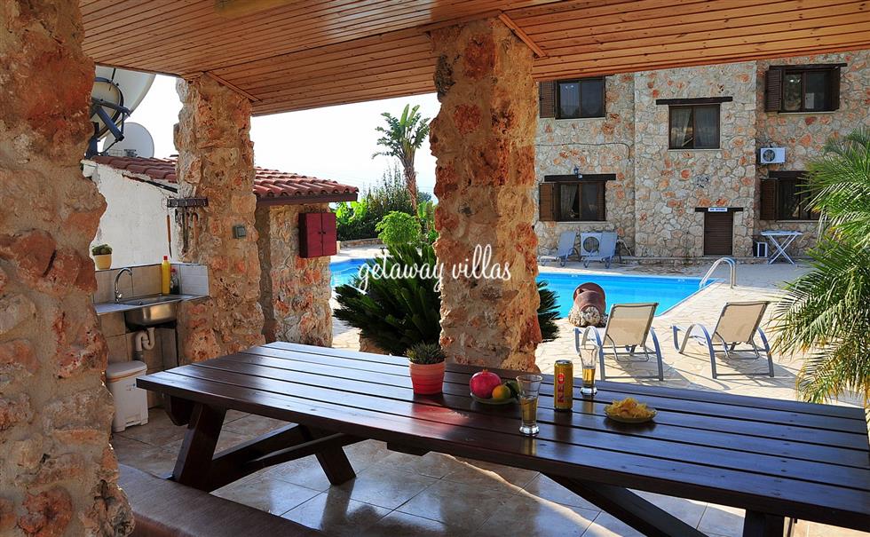 Villa - Retreat - Peristerona-