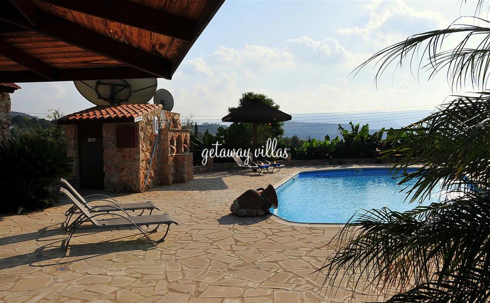 Villa - Retreat - Peristerona-