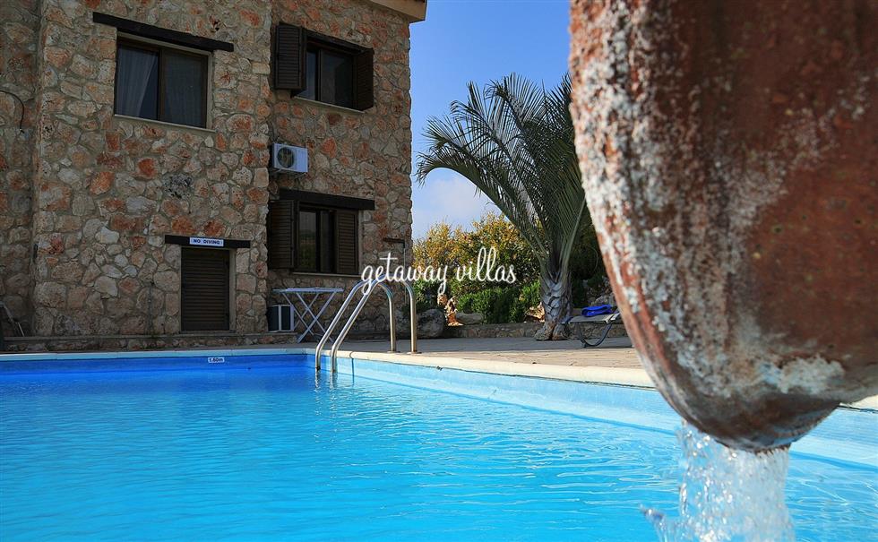 Villa - Retreat - Peristerona-