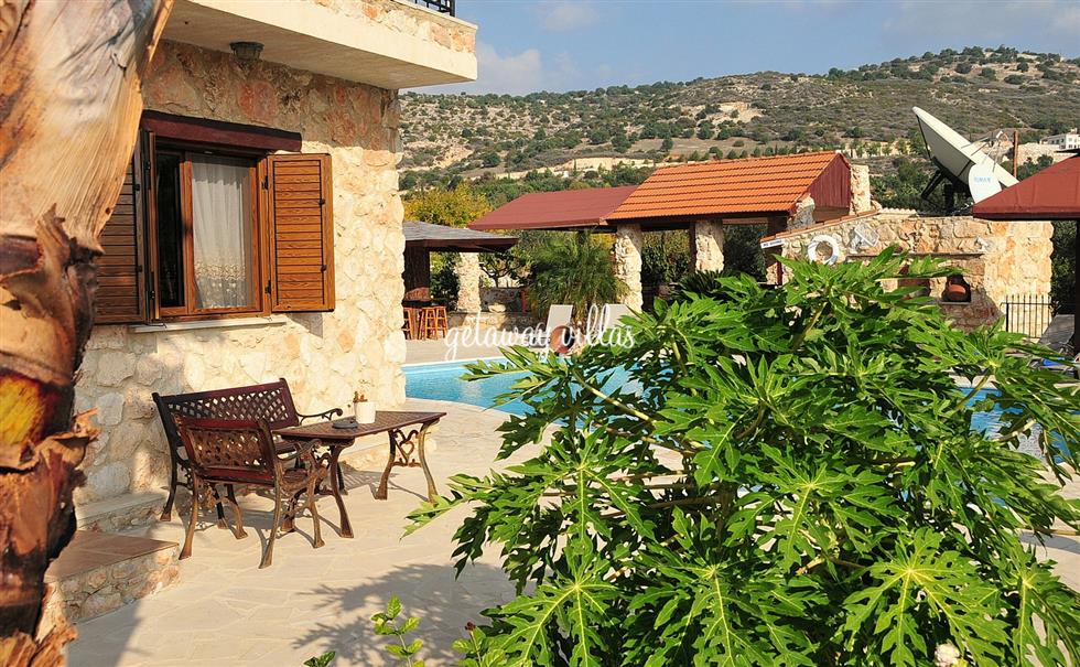 Villa - Retreat - Peristerona-