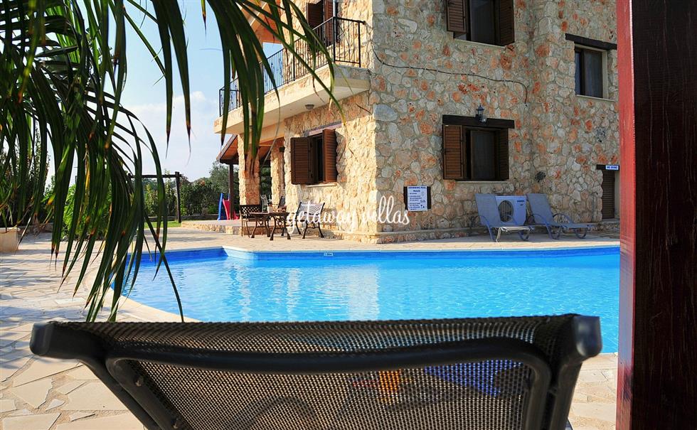 Villa - Retreat - Peristerona-