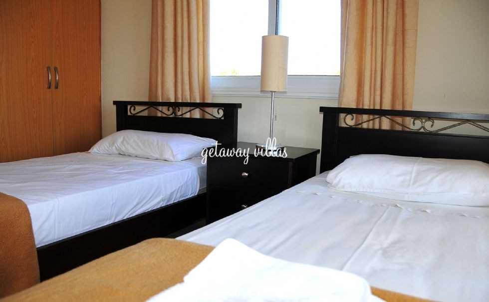 Villa - Petaluda - Coral-Bay-Centre-