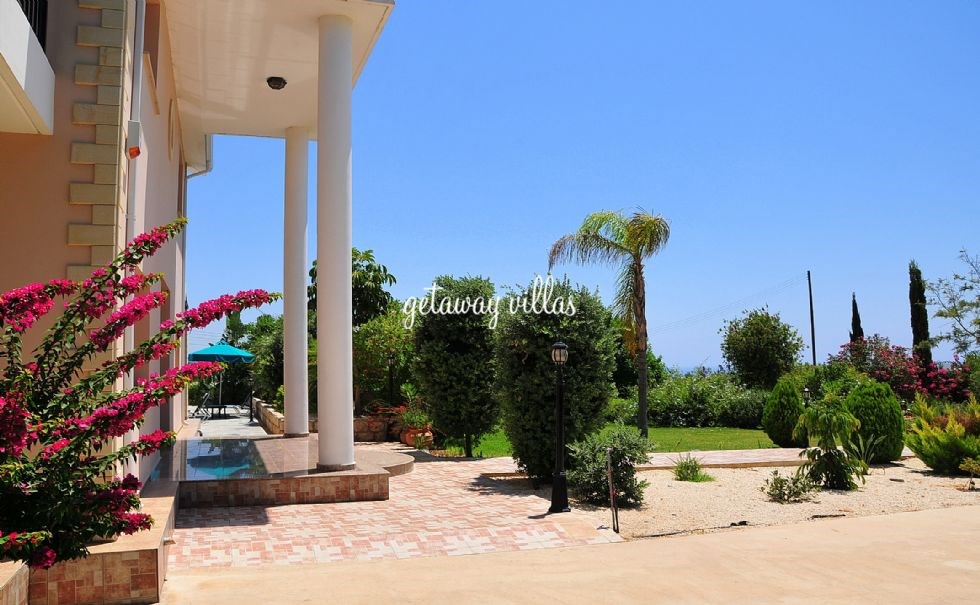 Villa - Nicola - Coral-Bay-Centre-