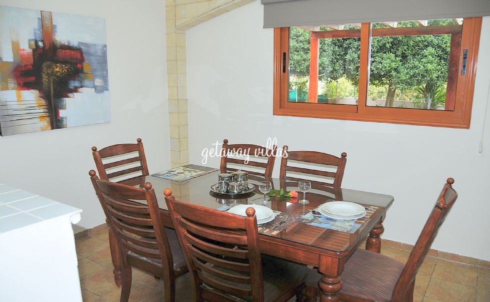 Villa - Nicola - Coral-Bay-Centre-