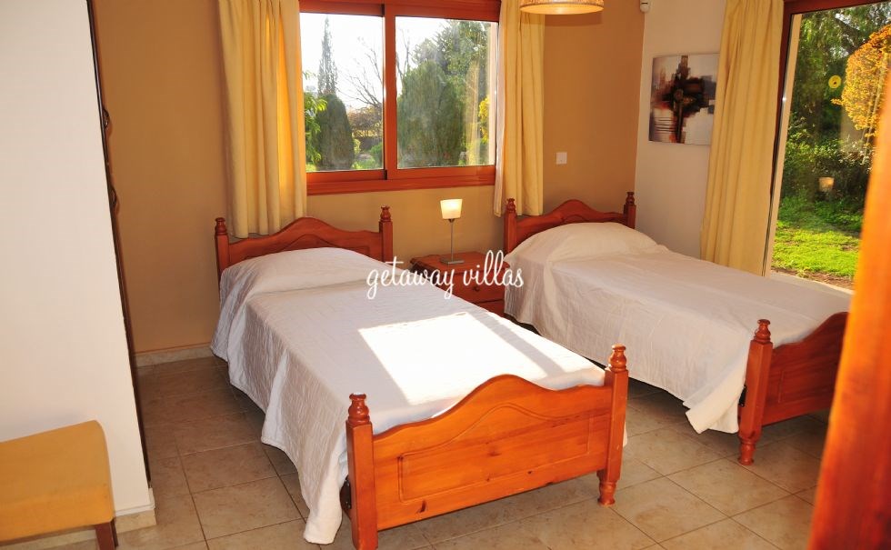 Villa - Nicola - Coral-Bay-Centre-