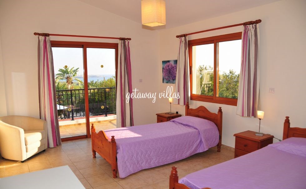 Villa - Nicola - Coral-Bay-Centre-