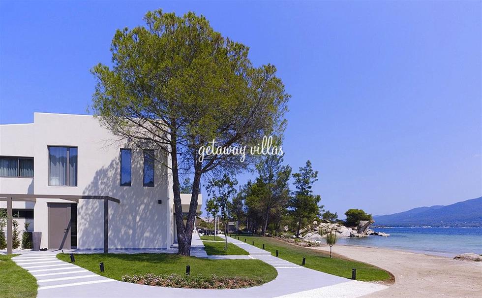 Villa - Lagoon - Diaporos-Island-